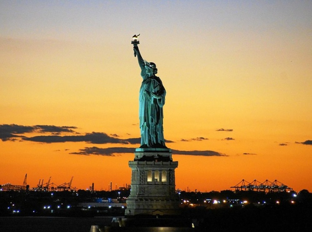 TOUR ESTATUA DE LA LIBERTAD