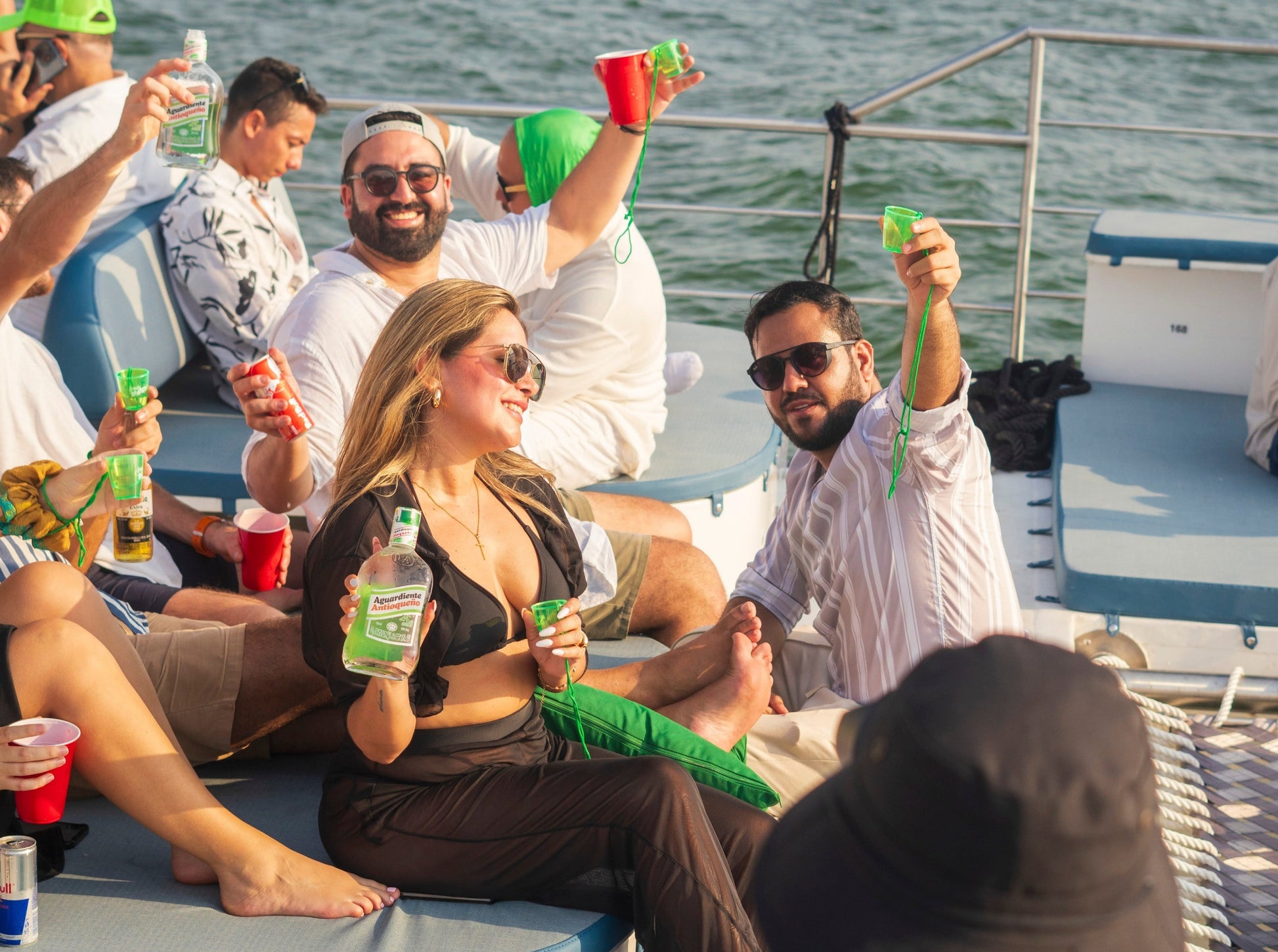 ATARDECER POR LA BAHIA DE CARTAGENA EN CATAMARÁN FLAMANTE VIP