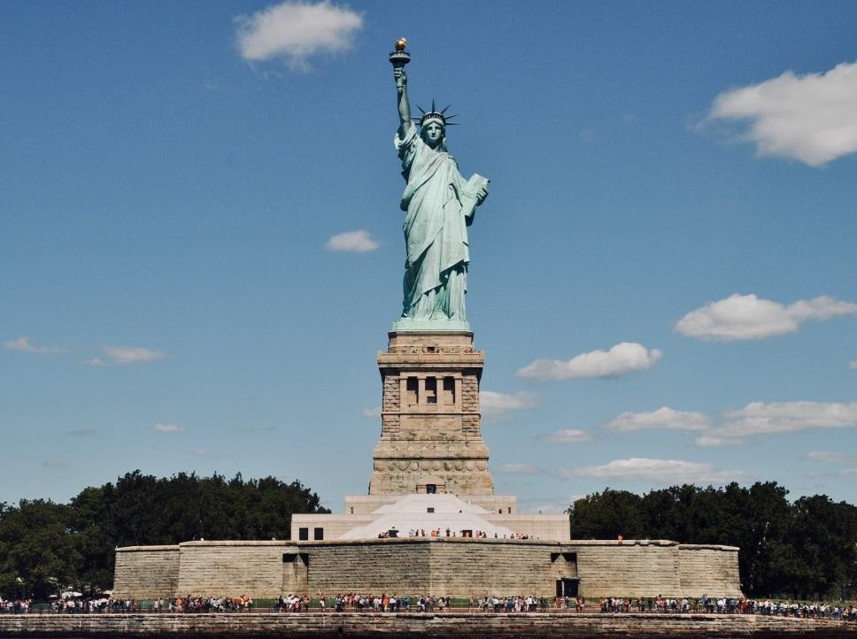 TOUR ESTATUA DE LA LIBERTAD