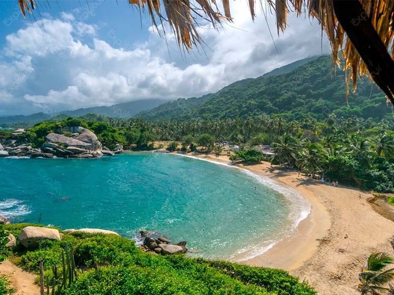 PLAYA CRISTAL SANTA MARTA