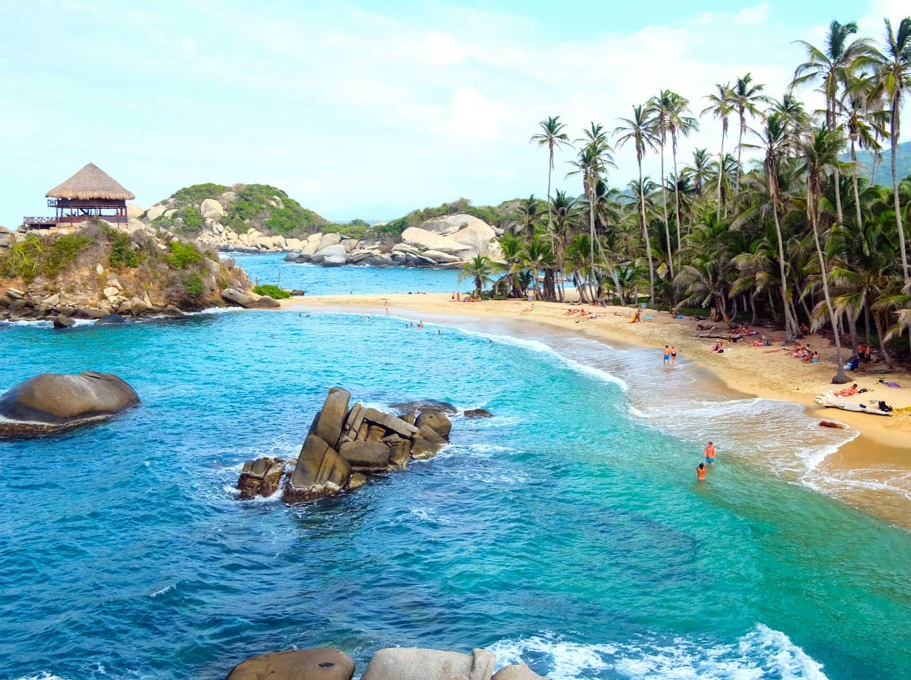 PLAYA CRISTAL SANTA MARTA